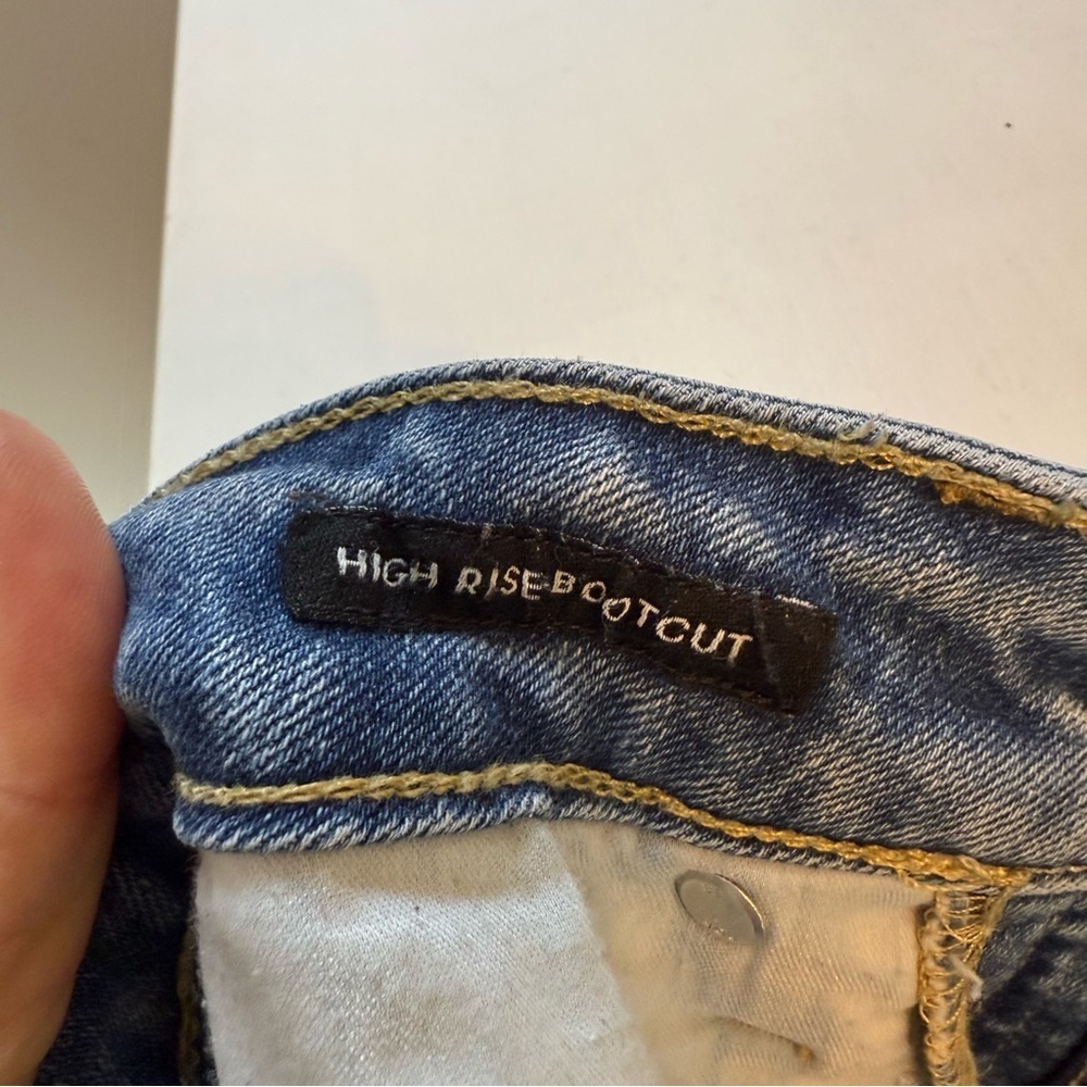 Free Assembly High Rise Boot Cut Jeans - Picture 6 of 7